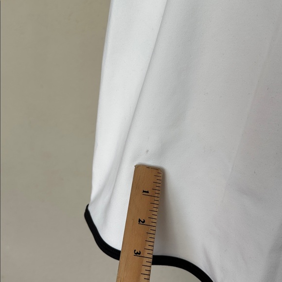 Alo Yoga Airbrush Streamlined Skirt NWT size M - Picture 5 of 15